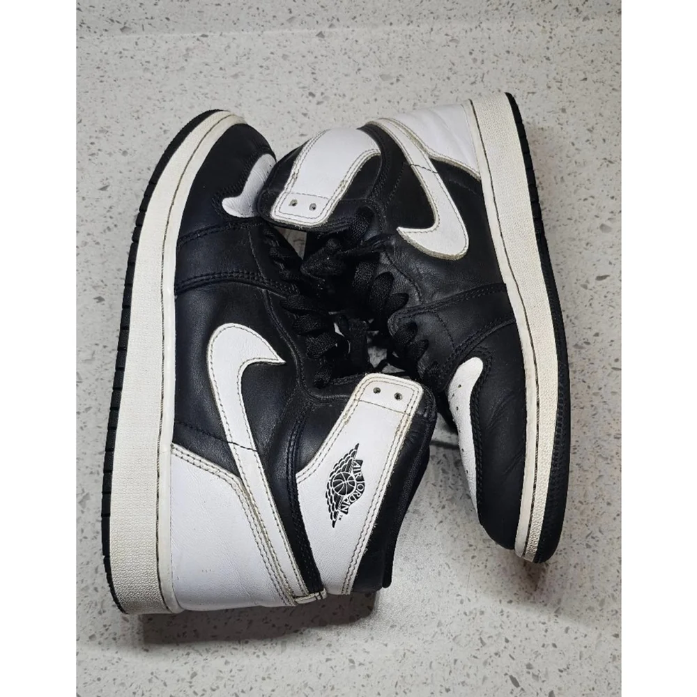 Nike Air Jordan 1 Mid Panda Black White GS 7Y